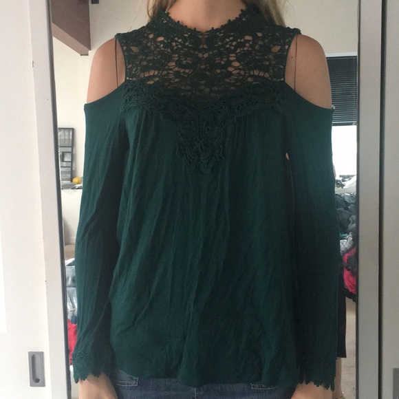Pretty Green LS Cold Shoulder Top Great Neckline - Picture 2 of 6